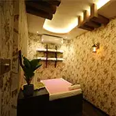  Massage therapy room1